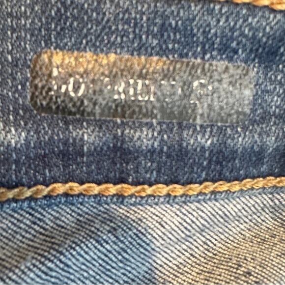 Judy Blue Boyfriend Fit Distressed 5/27 - Picture 3 of 10